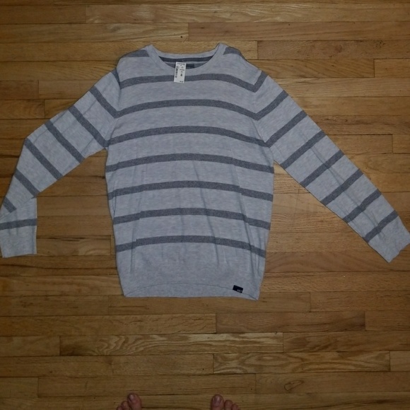 Light Sweater - Picture 1 of 2